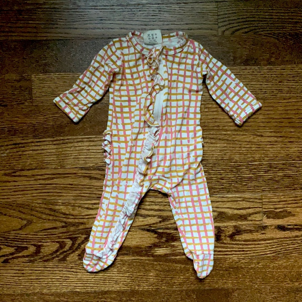 LIKE NEW bamboo ruffle sleeper
